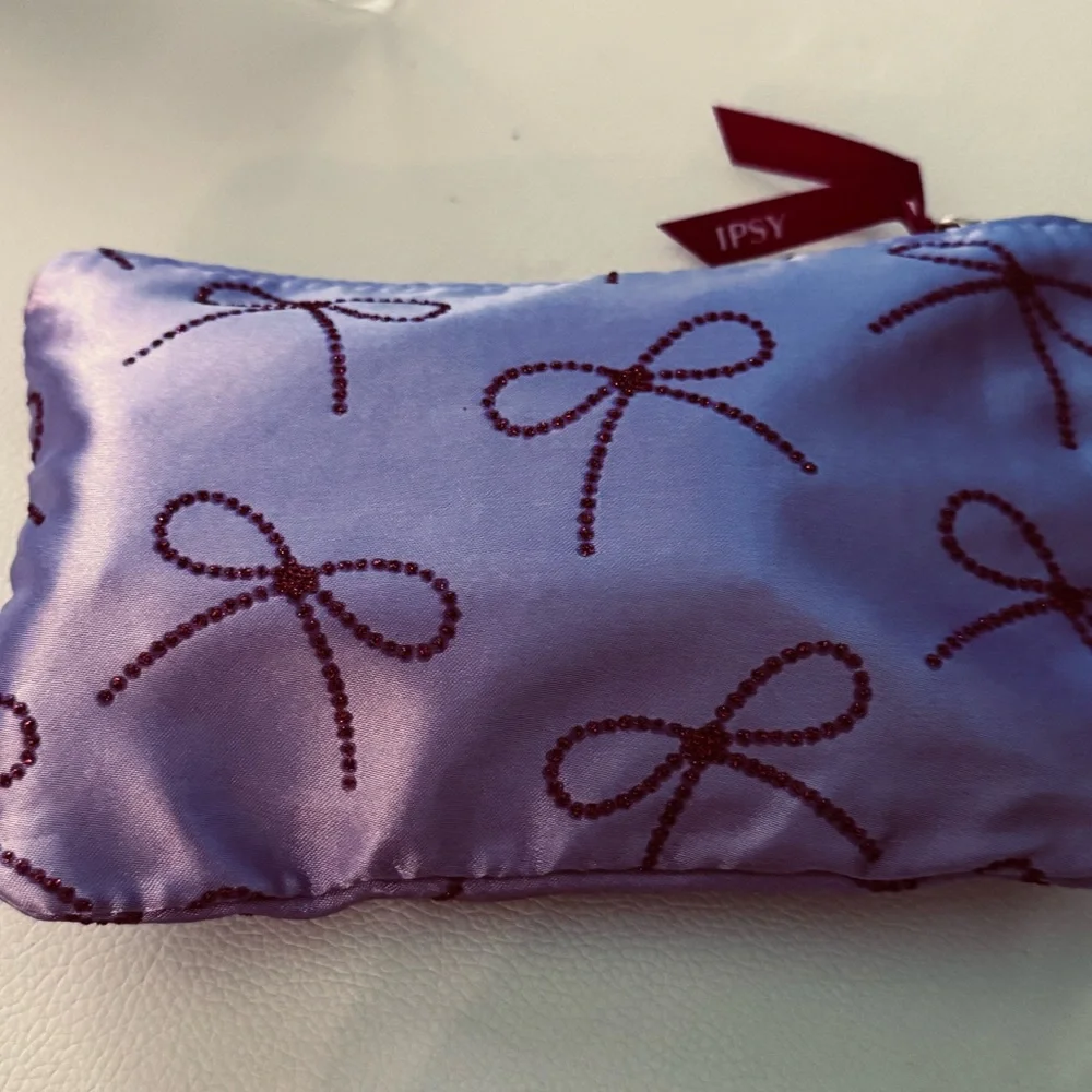 Ipsy ‘Sparkle & Joy’ Cosmetic Glam Bag